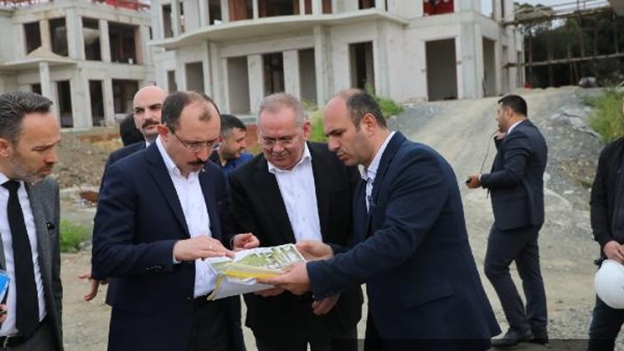 Bakan Muş'tan Samsun’da kitap kafe ve kütüphane inşaatında inceleme