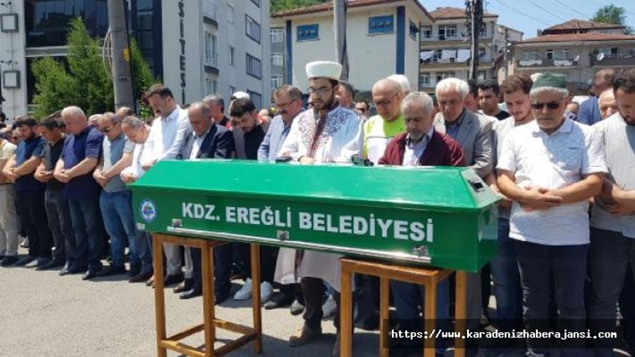 Arkadaşının ağabeyinin silahlı saldırısında ölen kişi toprağa verildi