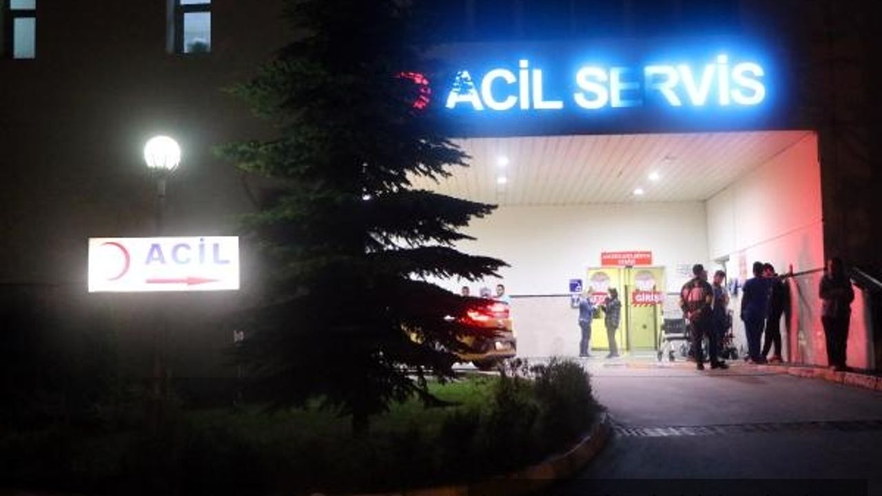 Bolu'da tavuk döner yedikten sonra rahatsızlanan 21 kişi hastanelik oldu