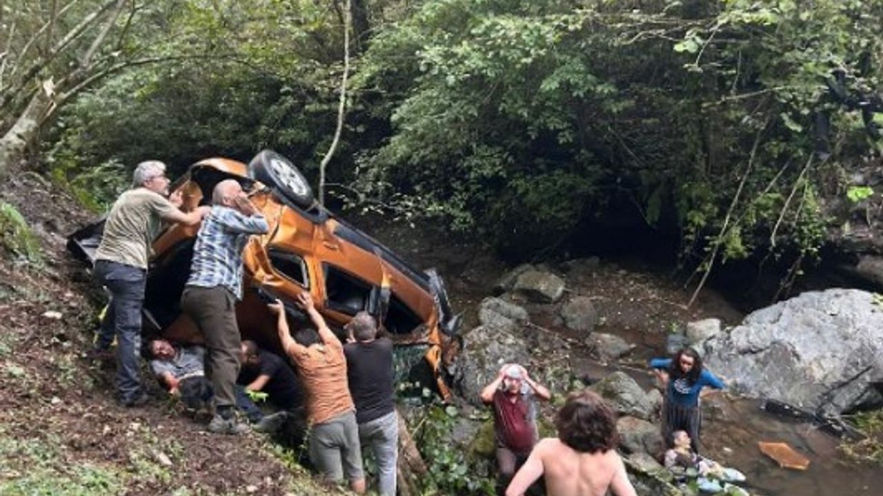Giresun'da otomobil, dereye uçtu; 1 ölü, 3 yaralı