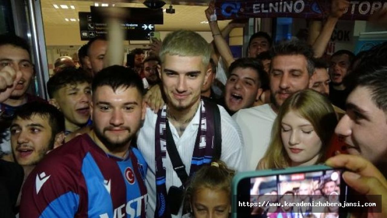 Berat Özdemir: Trabzonspor masadaysa benim için konu kapanmıştır