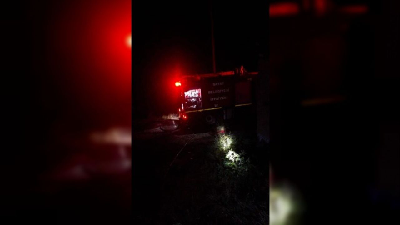 Çorum’da köyde yangın; 2 ev ile samanlık kullanılamaz hale geldi