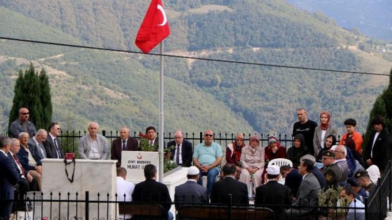 Şehit Başsavcı Murat Uzun, mezarı başında anıldı