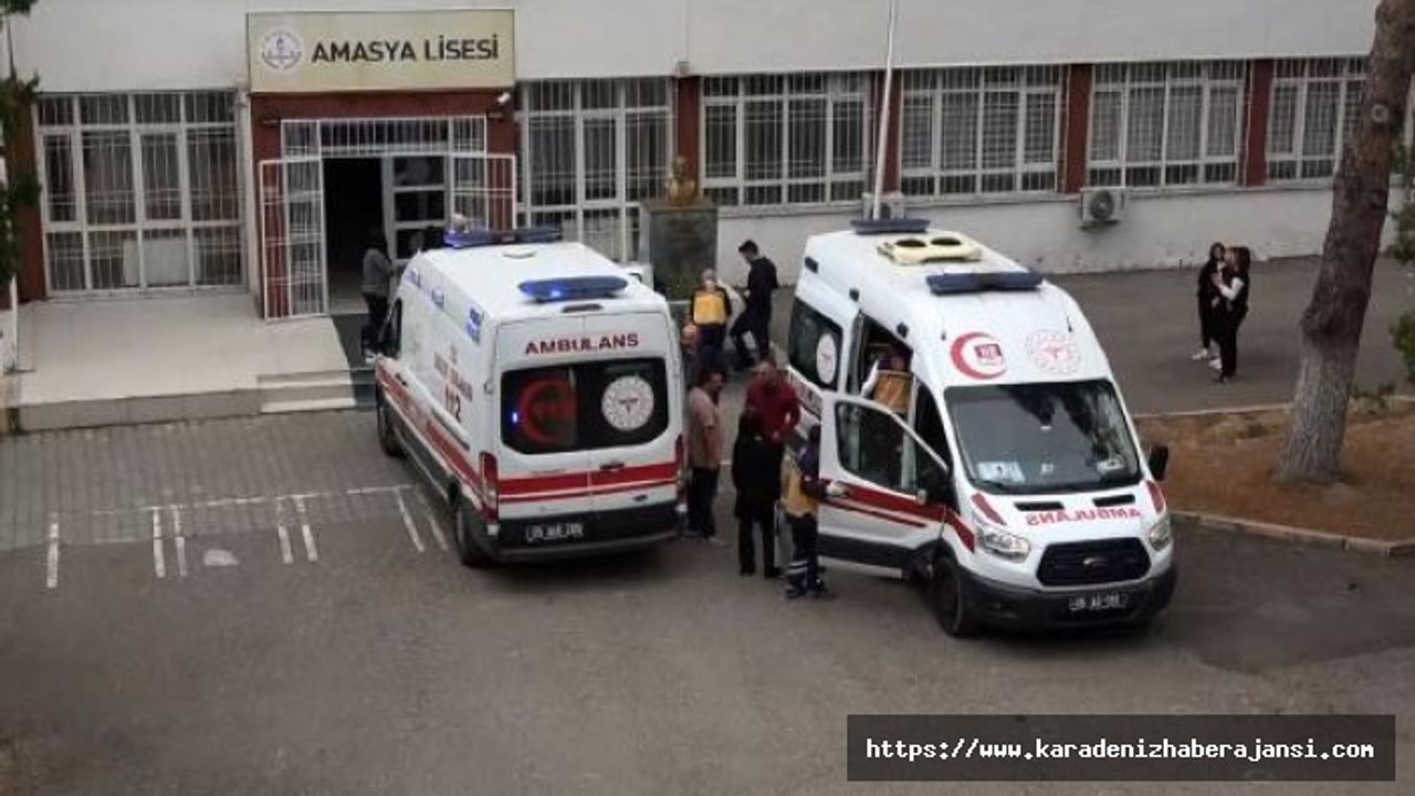 Marketten çiğ köfte alıp yiyen 5 öğrenci, hastaneye kaldırıldı