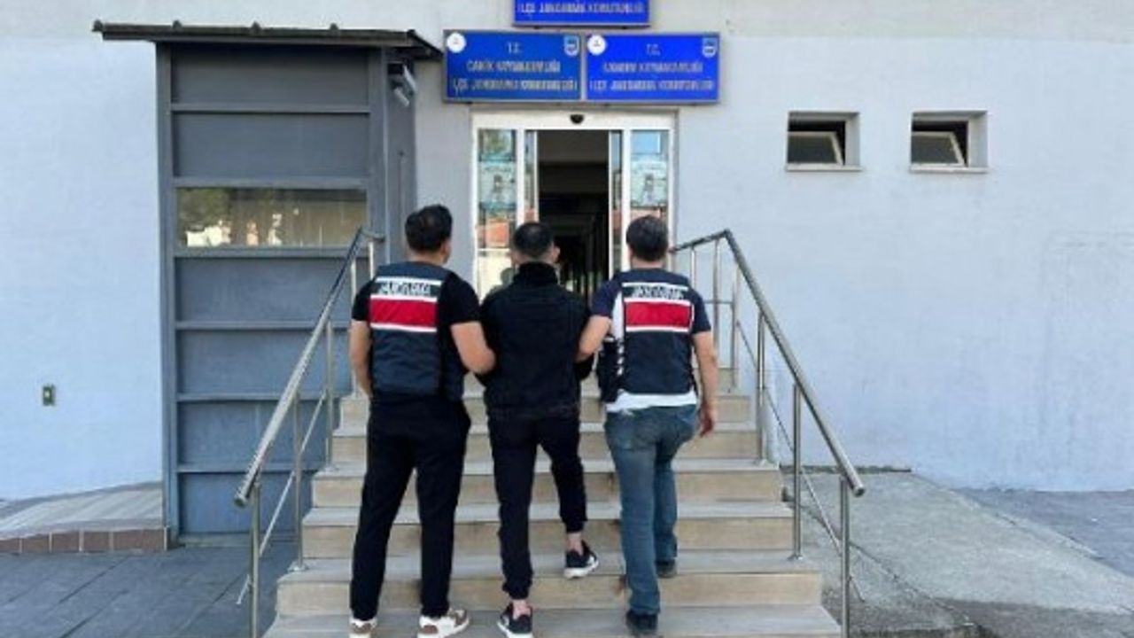 Samsun'da, 7 yıl önce kız arkadaşıyla yemek yiyen kişiyi öldüren şüpheli yakalandı