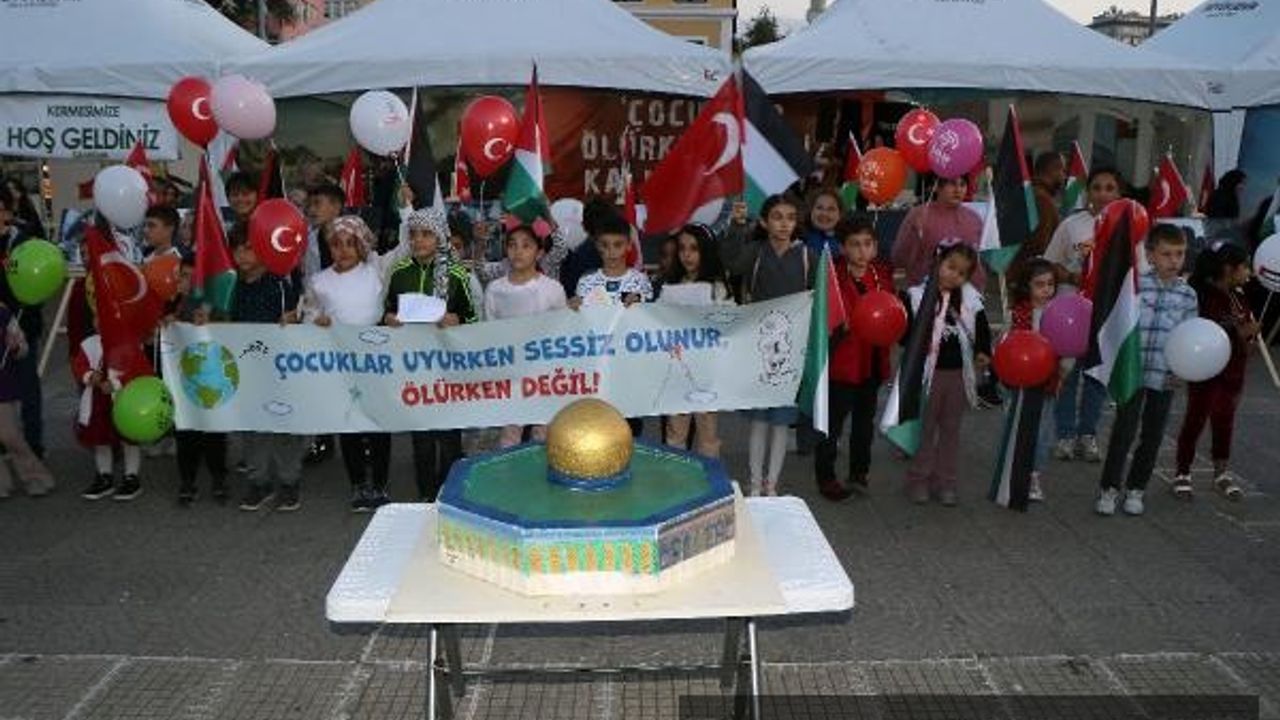 Samsun'da çocuklar, İsrail'in Gazze'ye saldırılarını protesto etti