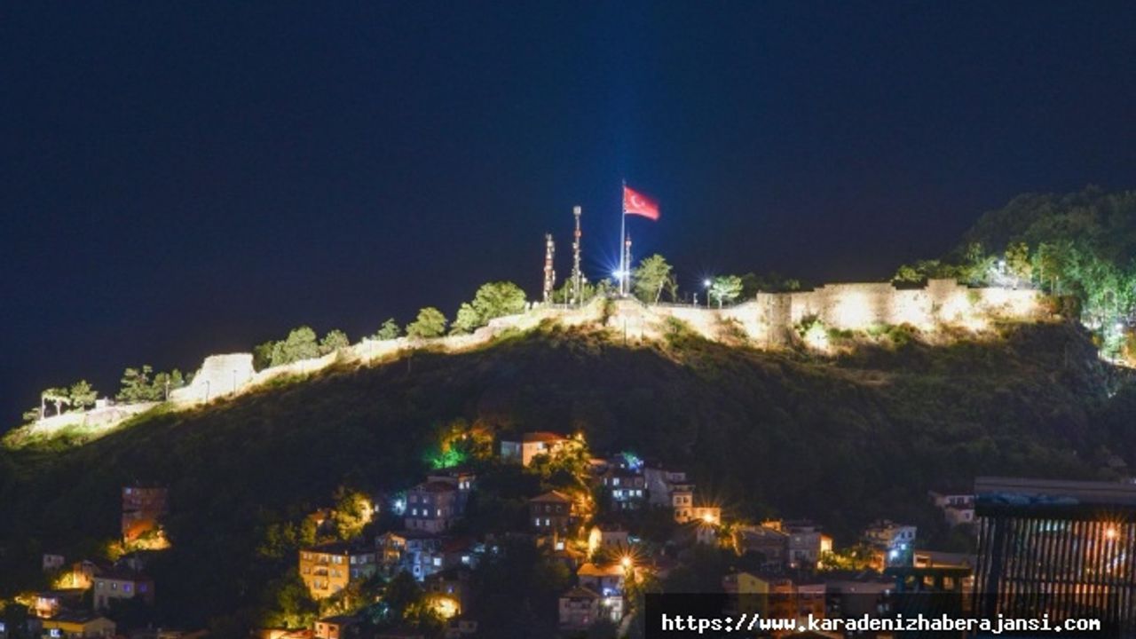 GİRESUN KALESİ TARİHİNİN EN HAREKETLİ DÖNEMİNİ YAŞIYOR