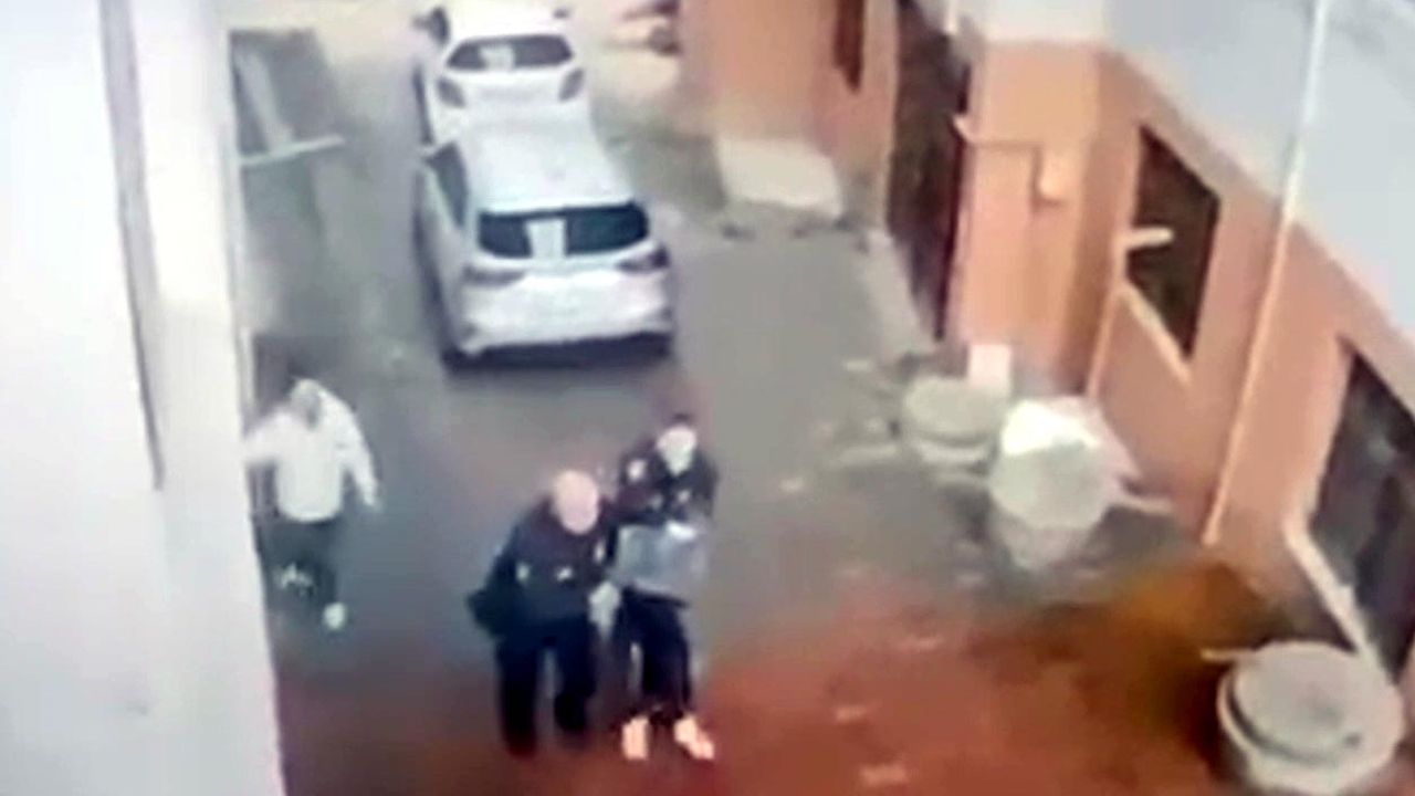 Bolu'da asker kaçağının polisten kaçtığı anlar kamerada