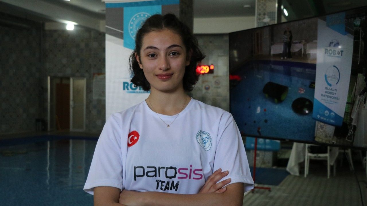 Uluslararası MEB Robot Yarışması'nda öğrenciler, ilk kez su üstü kategorisinde yarışıyor