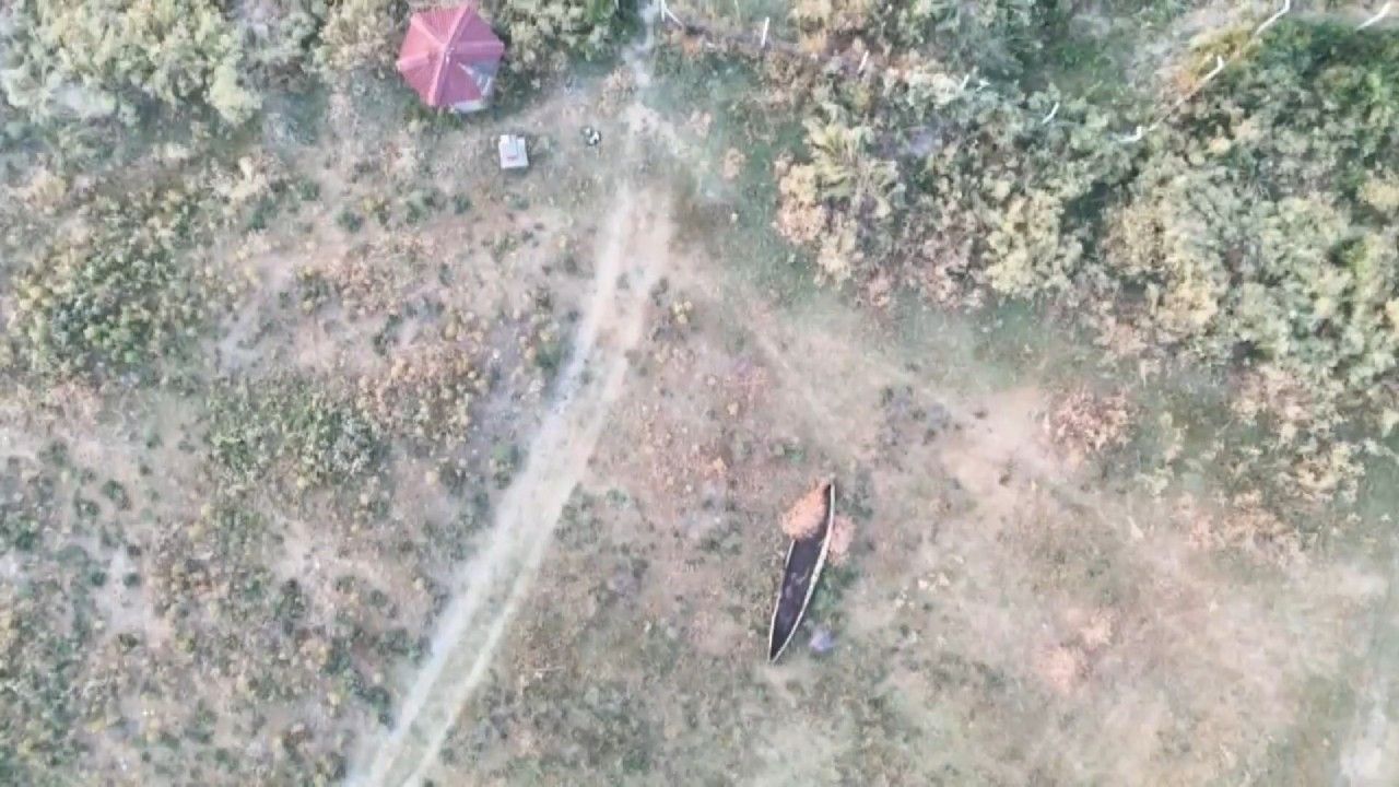 Kuruma riski altındaki gölün 'dert ortağı', allı turnalar