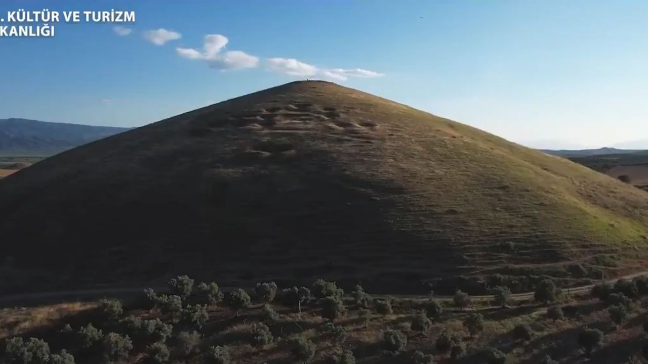 Sardes Antik Kenti ve Bin Tepeler Lidya Tümülüsler, UNESCO Dünya Miras Listesi'nde