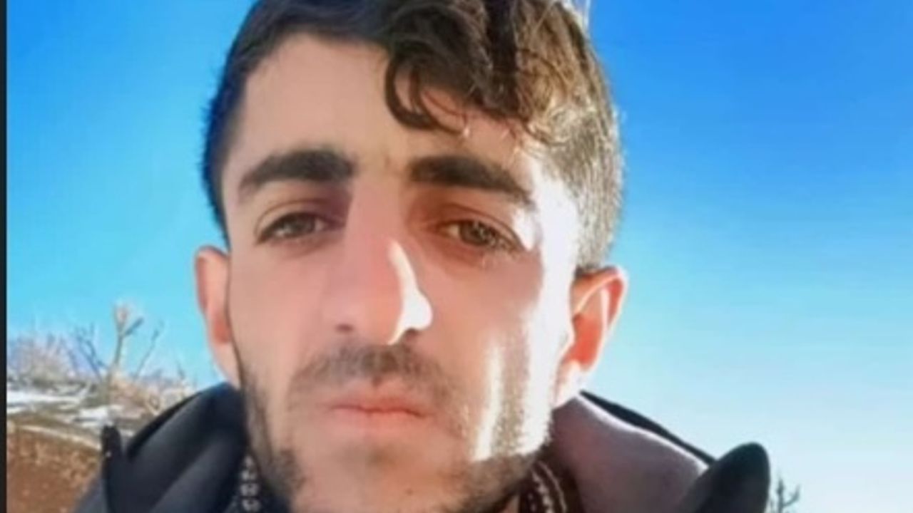 Bitlis'te derede balçığa saplanan genç boğuldu