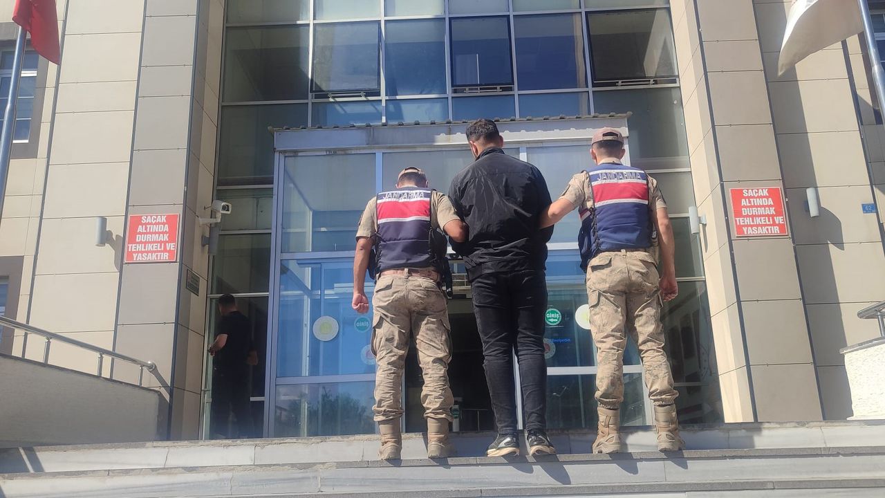 Bitlis'te 4 kaçak göçmen yakalandı