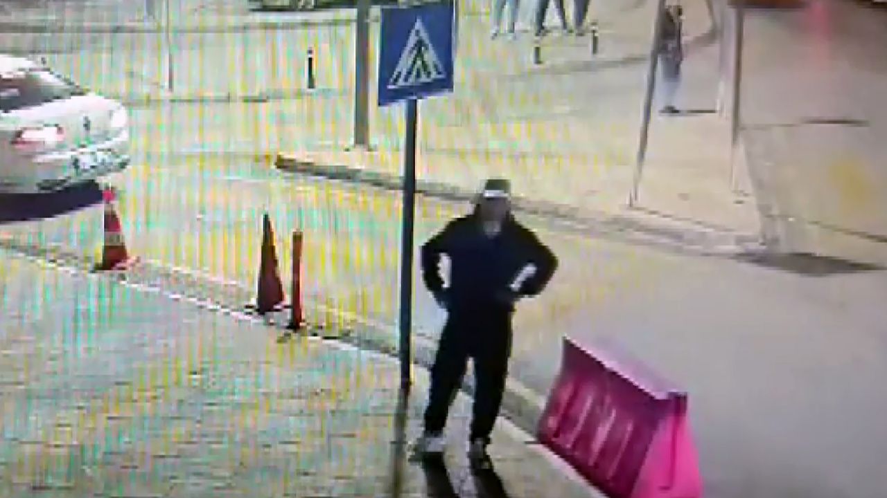 Adana - Acil servis önündeki motosikleti çaldı, ‘eve dönmek için aldım, geri götürecektim' dedi /Video eklendi