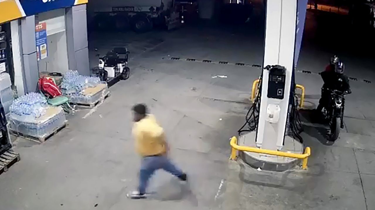 Akaryakıt istasyonlarını soyan kasklı şüpheliler tutuklandı