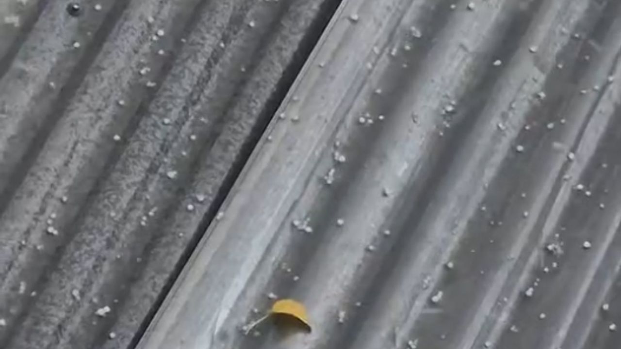 Ankara'da 2 ilçede dolu yağdı