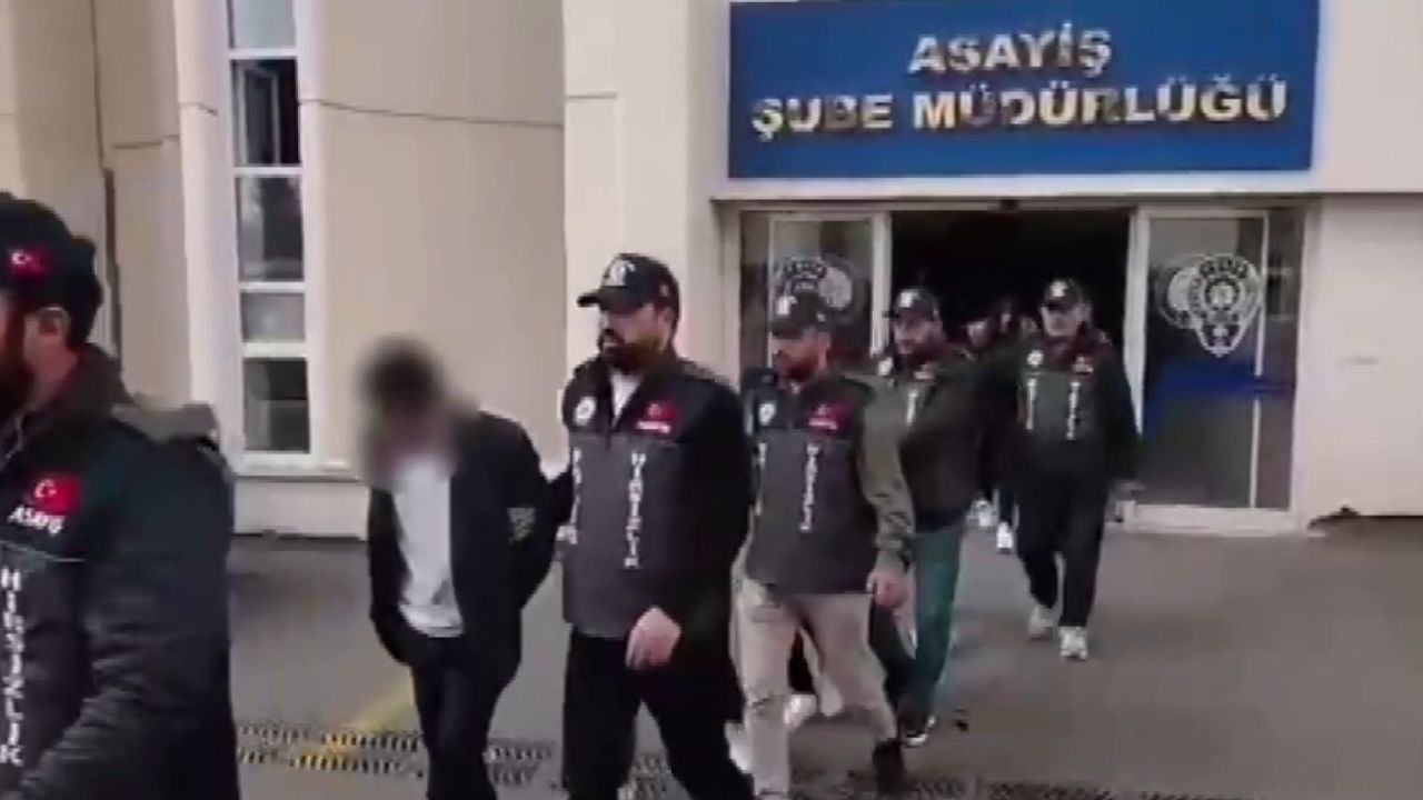 Ankara'da kuyumcudan 7 kilo altın çalındı; o anlar kamerada / Video eklendi