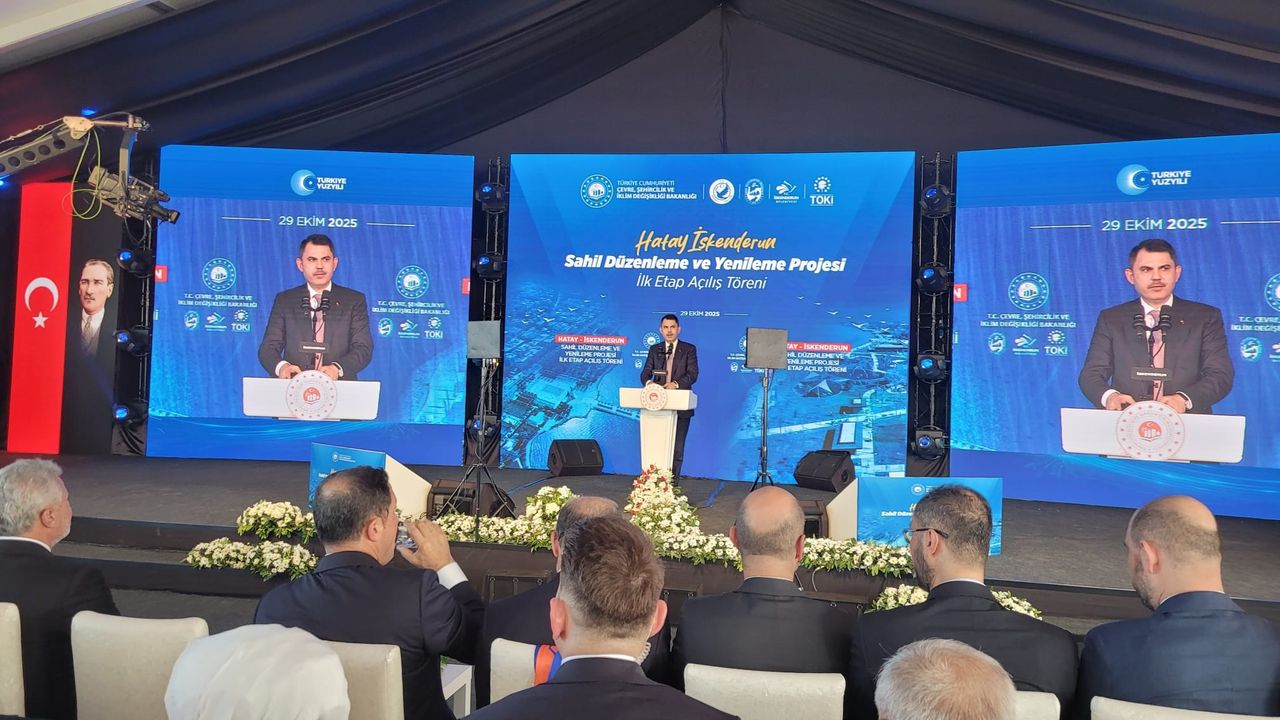 Bakan Kurum: Sındırgı'daki yapıları teker teker tarıyoruz