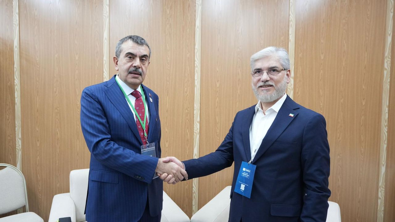 Bakan Tekin, ‘UNESCO 43'üncü Genel Konferansı' kapsamında eğitim bakanlarıyla ikili görüşmeler gerçekleştirdi