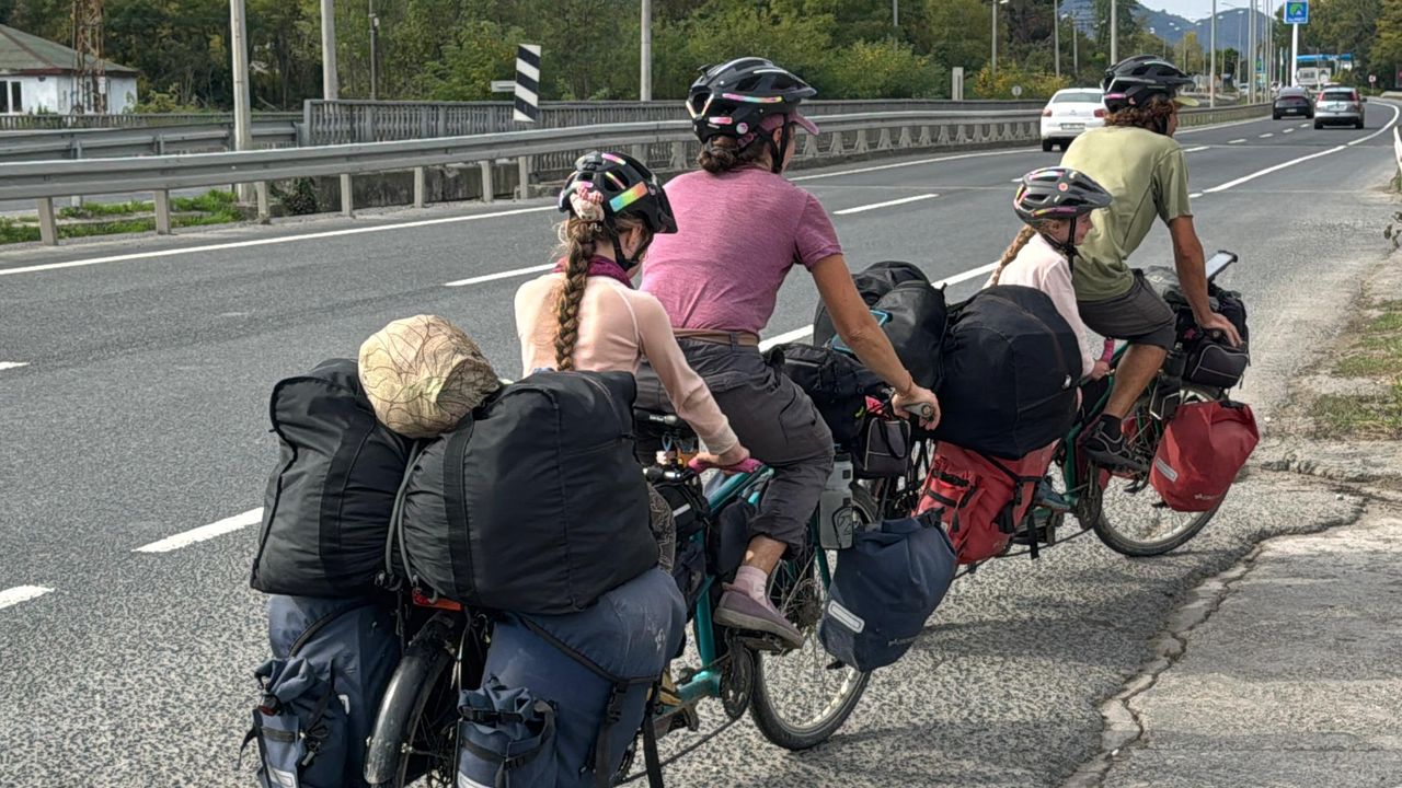 Bisikletle dünya turuna çıkan Kanadalı aile: Türkiye çok güzel