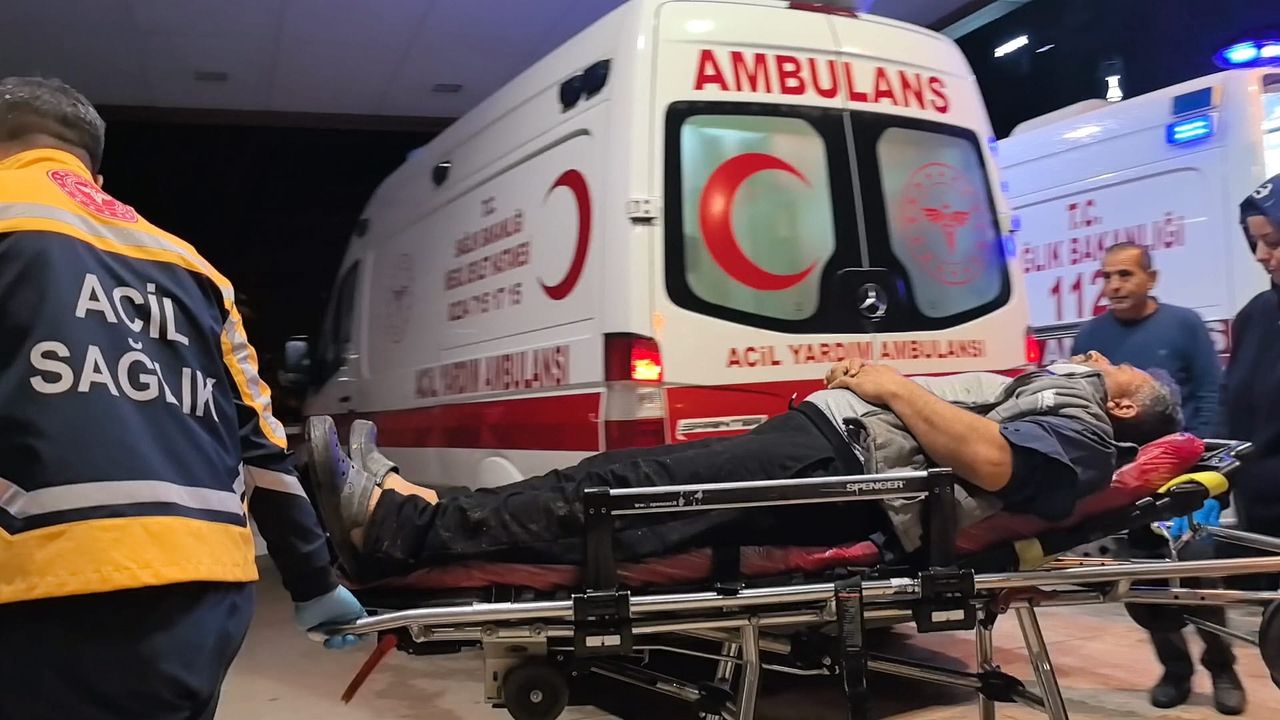 Bursa'da ahırın çatısında onarım yaparken düşüp, ağır yaralandı