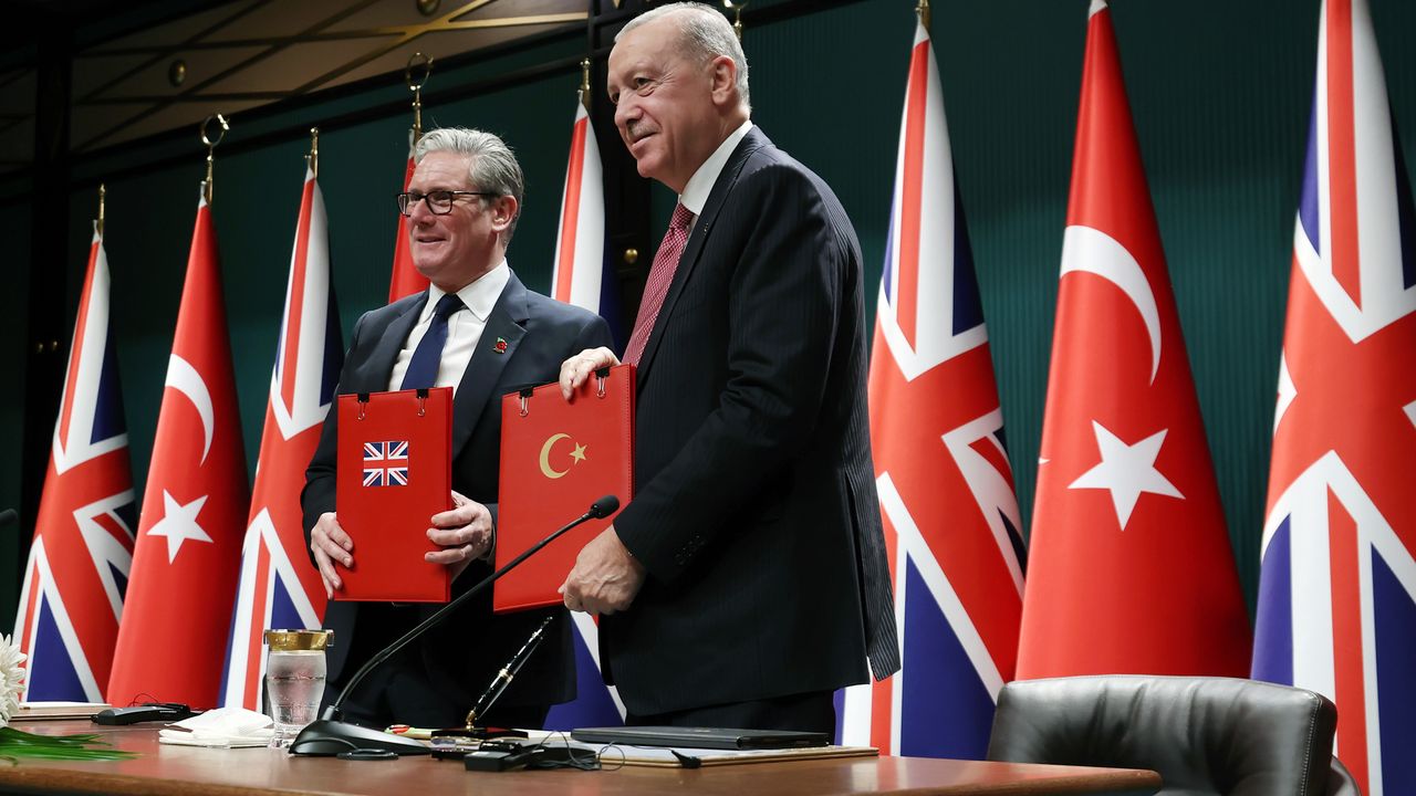 Cumhurbaşkanı Erdoğan: Sayın Starmer ile Eurofighter Typhoon anlaşması için imzaları attık