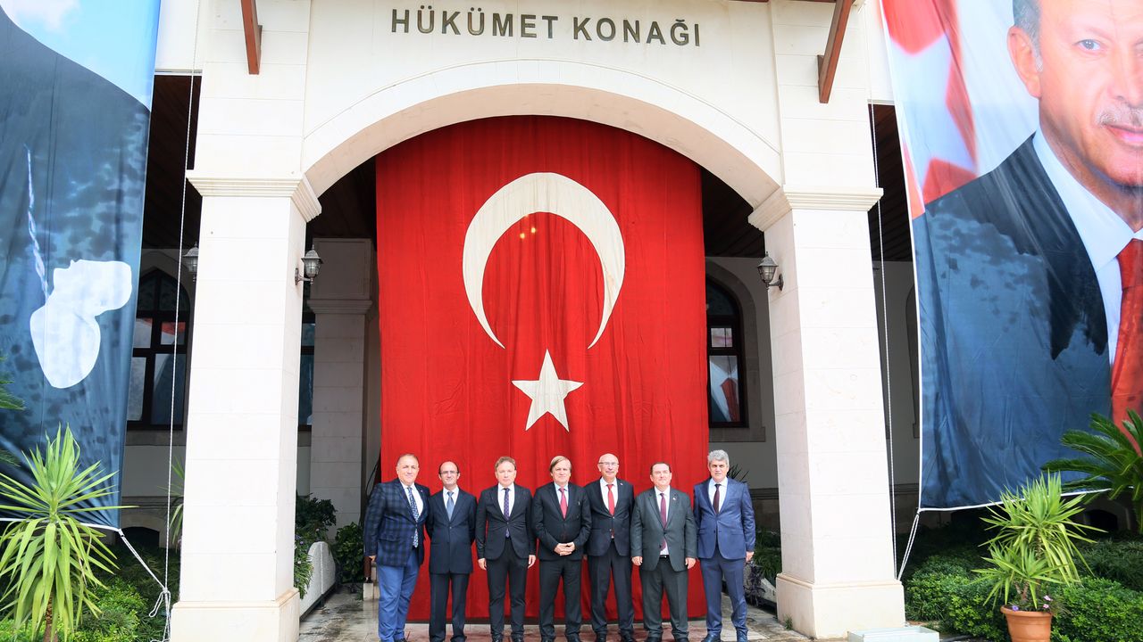 Cumhuriyet'e tanıklık eden Türk bayrağı