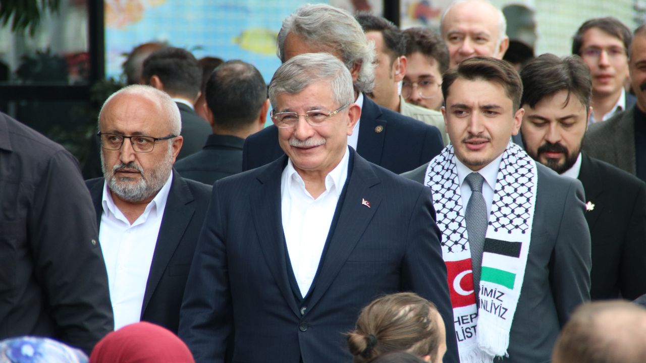 Davutoğlu: Bana ihtiyaç olmadığına inanmasam siyaseti bırakırdım