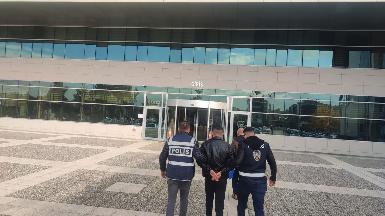 Dedesinin evinde kapı ve pencereye kadar her şeyi çalan torun tutuklandı