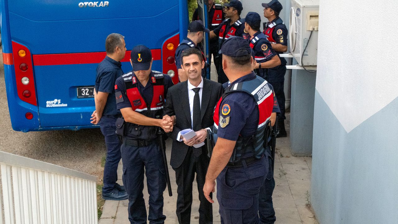 Gelendost eski belediye başkanına 23 yıl 11 ay hapis cezası