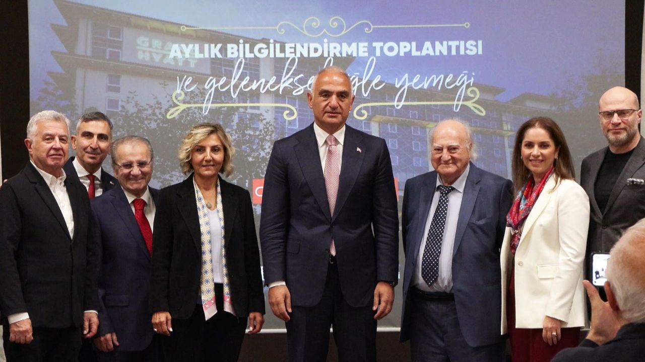 İstanbul- Bakan Ersoy: 64 milyar dolarlık turizm geliri hedefimizi tutturacağız