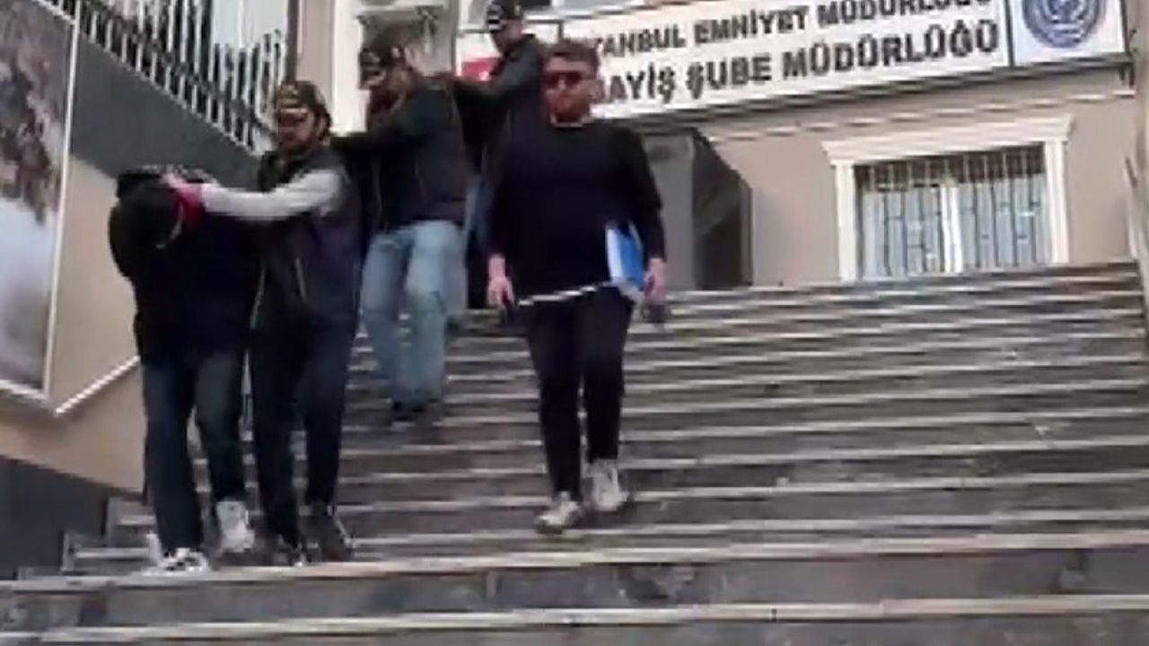 İstanbul - Beylikdüzü'nde telefonla arayıp kendilerini polis olarak tanıtan şüpheliler, çifti 23 milyon lilra dolandırdı