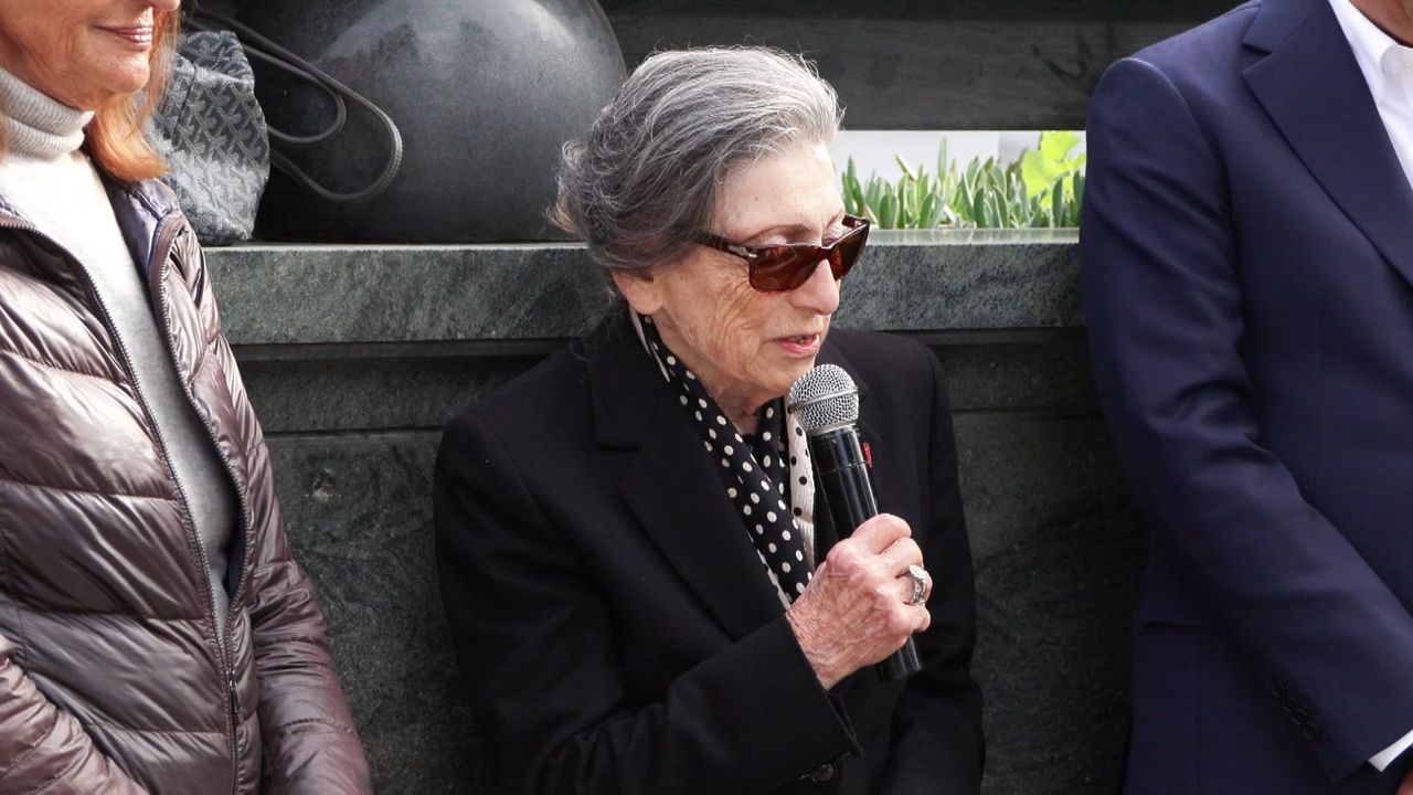 İstanbul - Erdal İnönü vefatının 18'inci yılında kabri başında anıldı