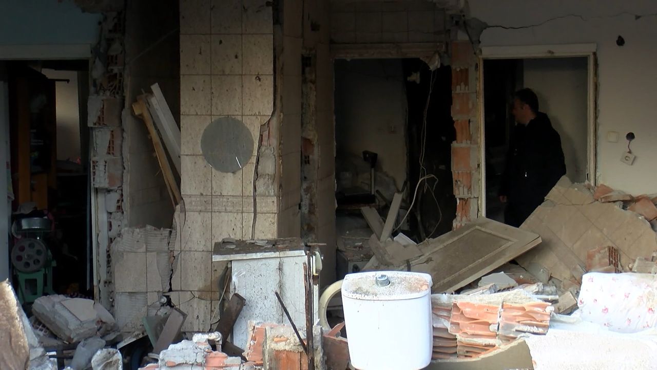 İstanbul- Küçükçekmece'de termosifon patlaması sonrası 2 kişi yaralandı