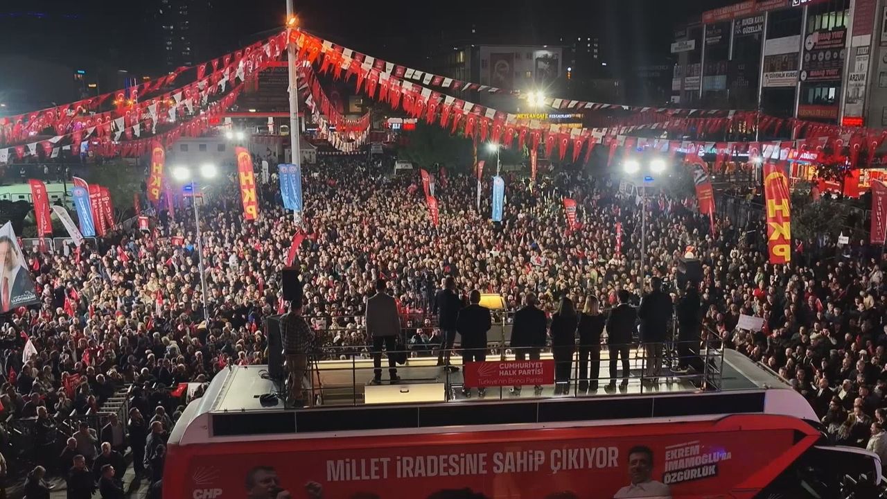İstanbul - Özgür Özel Esenyurt'ta konuştu
