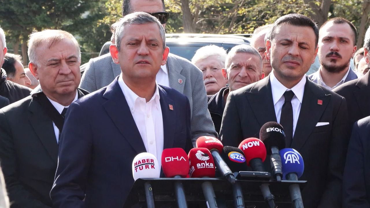 İstanbul - Özgür Özel: Kimseyle kavga etmek istemiyoruz, millete hizmet yarışında olalım