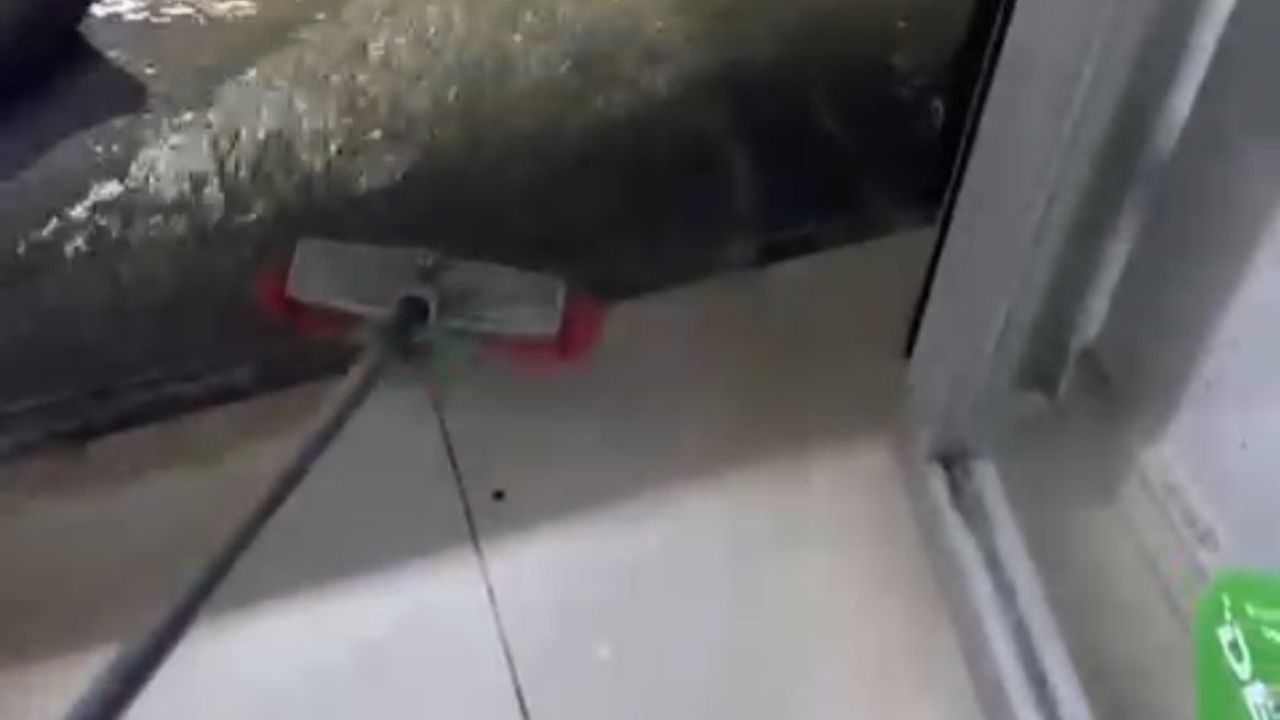 İzmir ve Manisa'da sağanak yağış etkili oldu