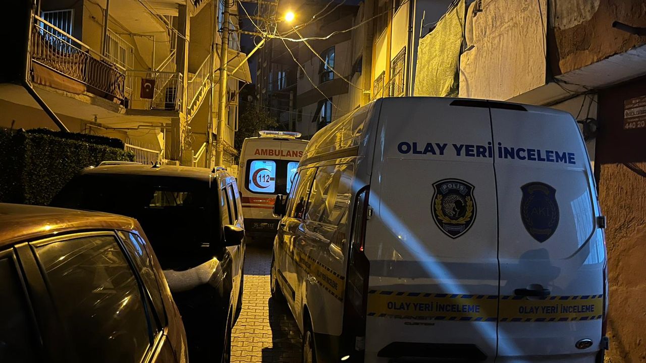İzmir'de kanser hastası eşini yatağında uyurken öldürdü
