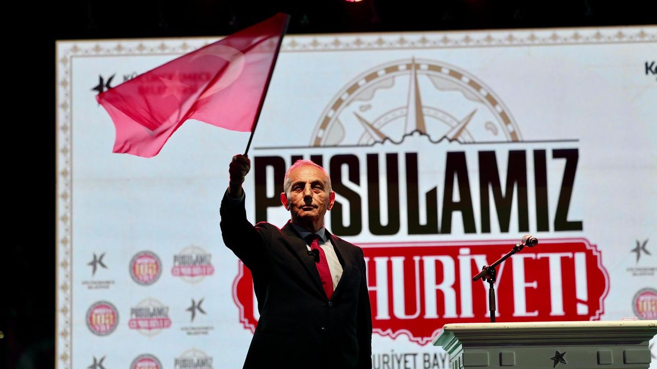 Küçükçekmece'de Cumhuriyet'in 102'nci yılı coşkuyla kutlandı