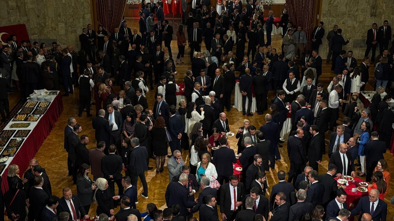 Mecliste yeni yasama yılı dolayısıyla resepsiyon düzenlendi