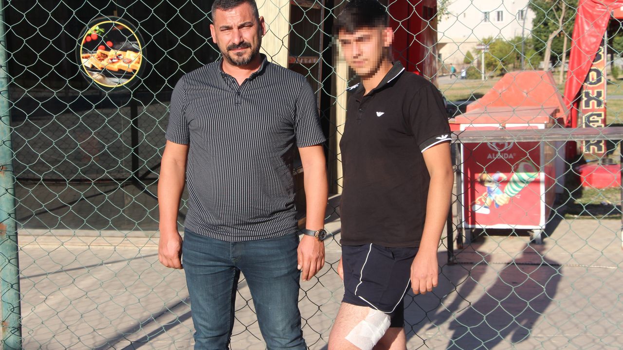 Parkta tartıştıkları 3 lise öğrencisini dövüp, bıçakladılar; olay kamerada (2)