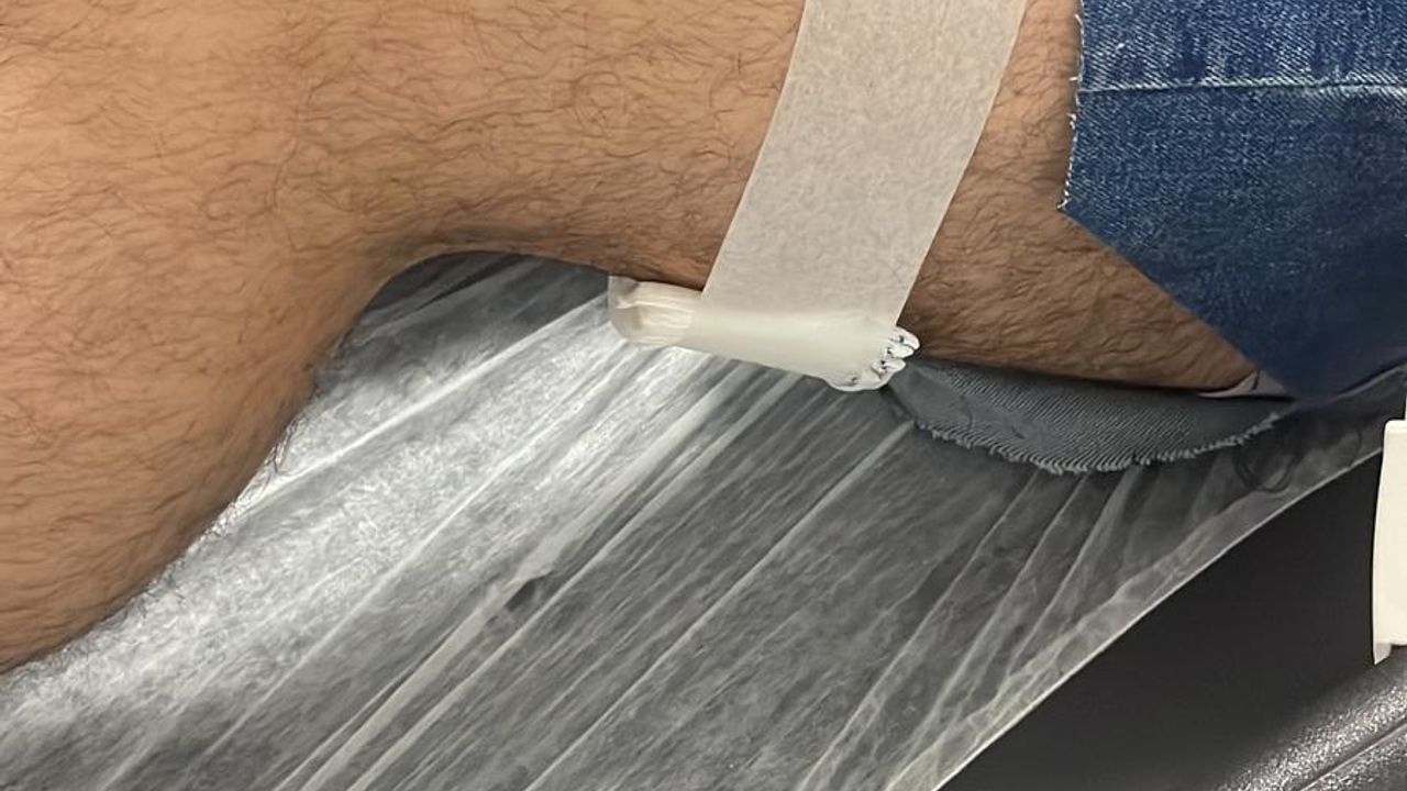 Parkta tartıştıkları 3 lise öğrencisini dövüp, bıçakladılar; olay kamerada