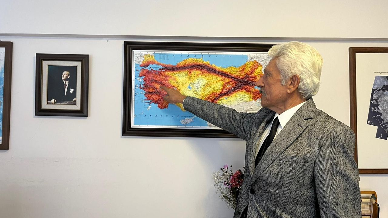 Prof. Dr. Pampal: Sındırgı'da sıcak su ve buhar faaliyetleri deprem fırtınasında etken