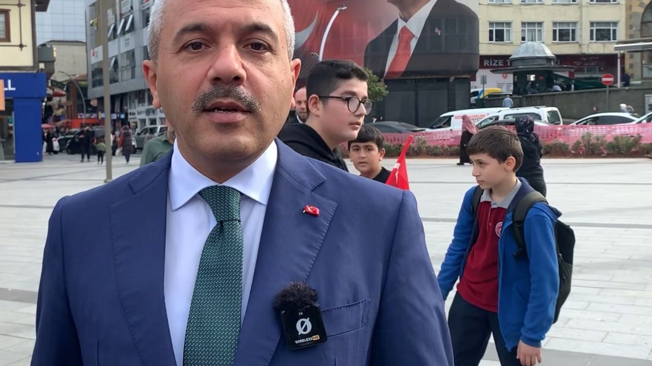 Rize'de Cumhuriyet Bayramı kutlamaları yürüyüşle başladı