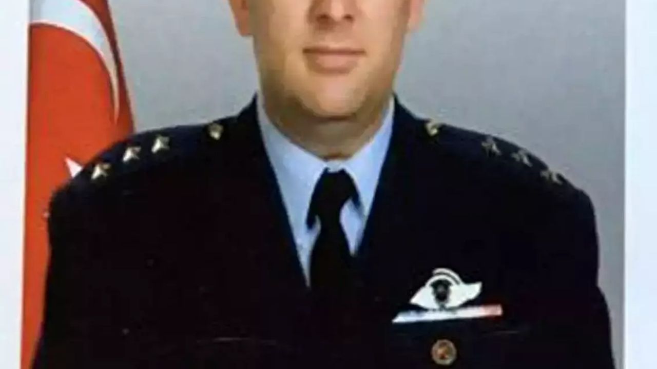 Şehit ailesini makam aracıyla evlerinden aldırıp töreni izlemelerini sağladı