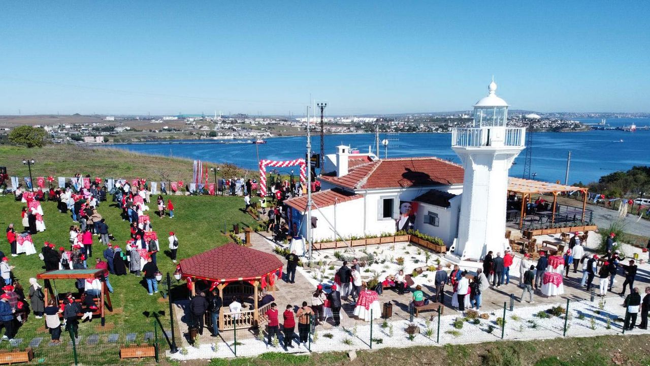Tekirdağ'da restore edilen 168 yıllık deniz feneri törenle açıldı