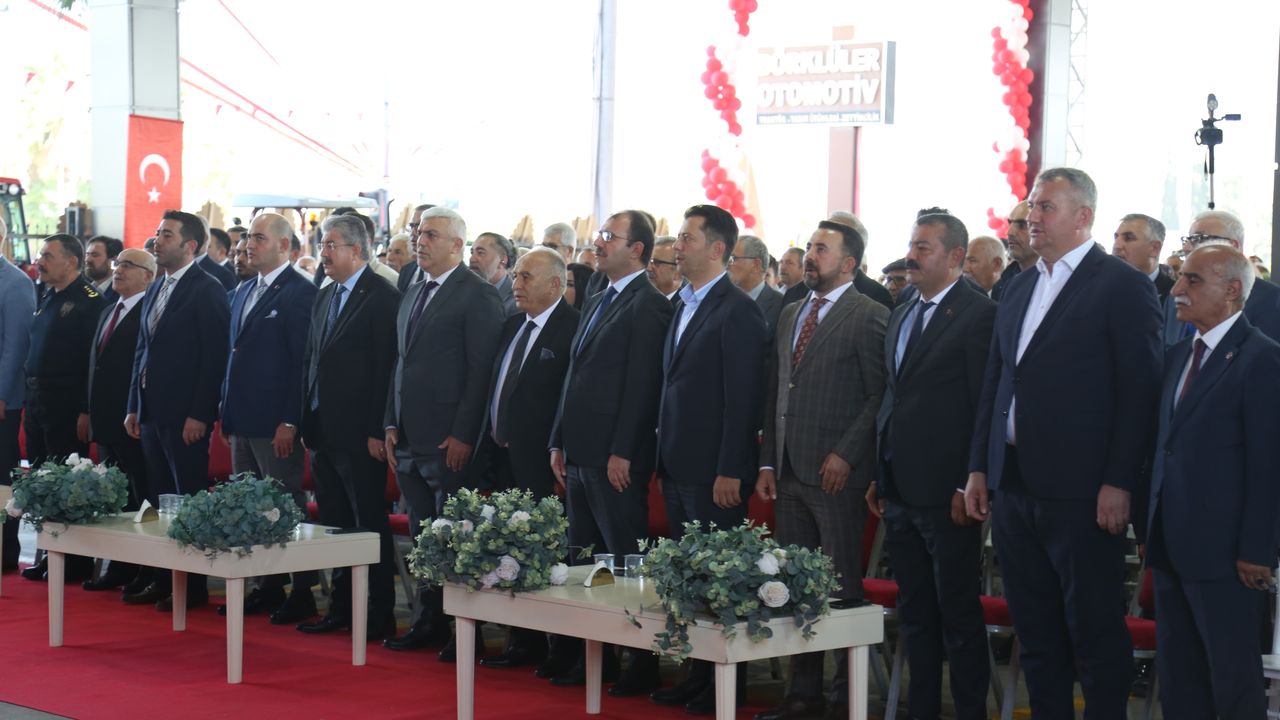 TÜMOSAN bayisi Börklüler Otomotiv Osmaniye'de yeni plazasını hizmete açtı