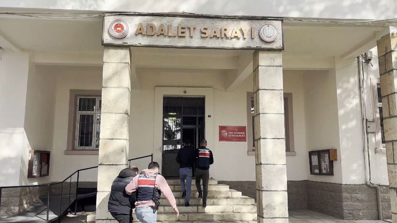 Tunceli merkezli 31 ilde silah kaçakçılığı operasyonu: 60 gözaltı