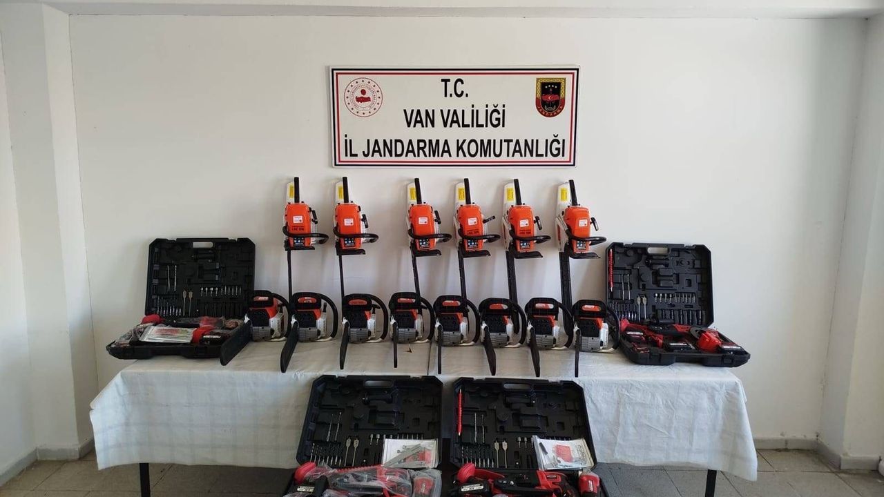 Van'da 430 bin TL değerinde gümrük kaçağı eşya ele geçirildi