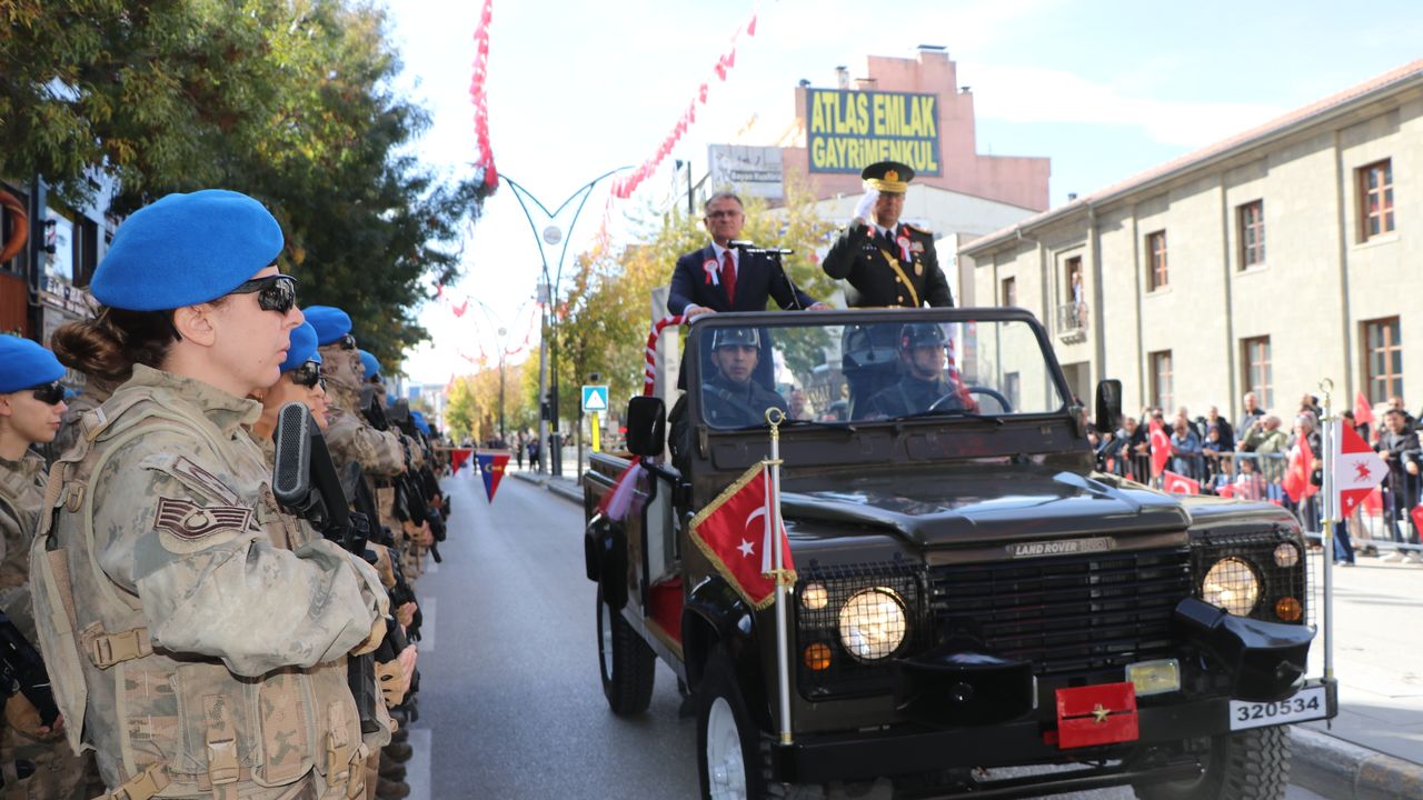 Van'da Cumhuriyet Bayramı coşkusu